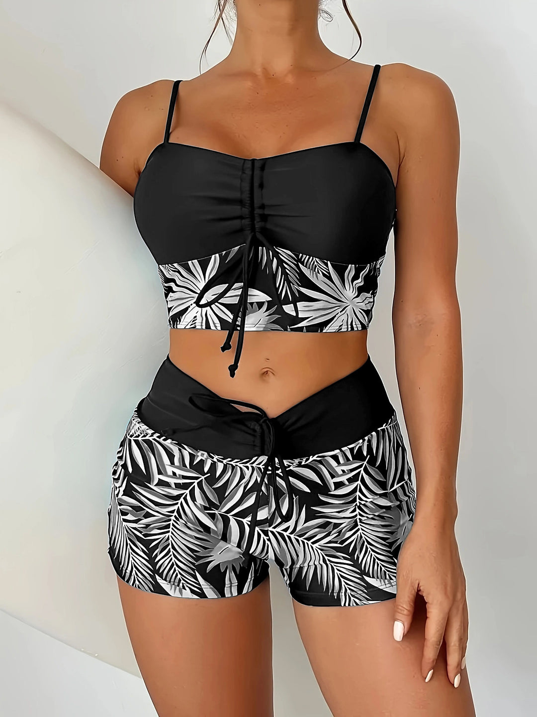 Women's Sporty Bikini Top with Shorts Mune Fashion