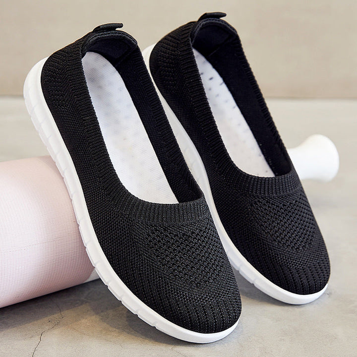 Women Comfortable Slip-On Sneakers made of Breathable Material Mune Fashion