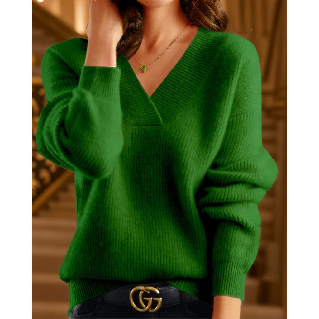 Women's cozy V-neck sweater made of fine knit Mune Fashion