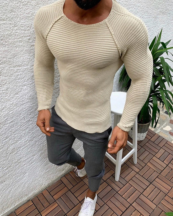Men's fitted knitted pullover with raglan sleeves and elastic structure Mune Fashion