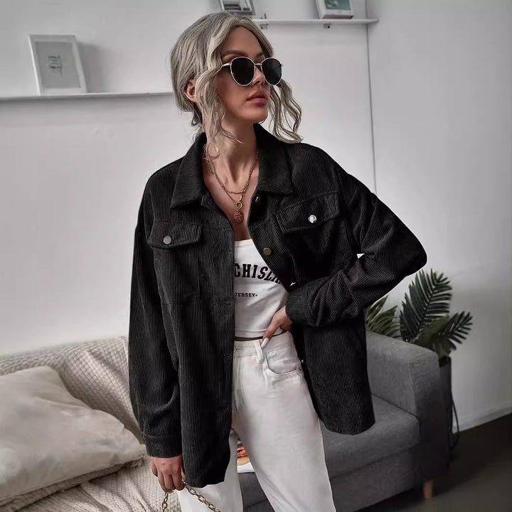 Women's cord overshirt with patch pockets and oversized cut Mune Fashion