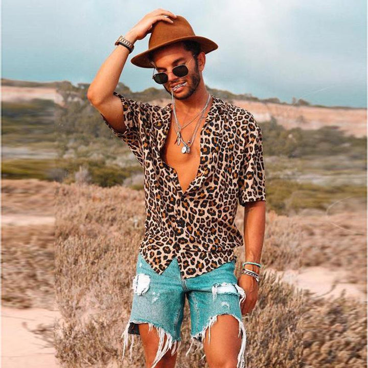 Men's short-sleeve shirt with modern leopard print and casual fit Mune Fashion