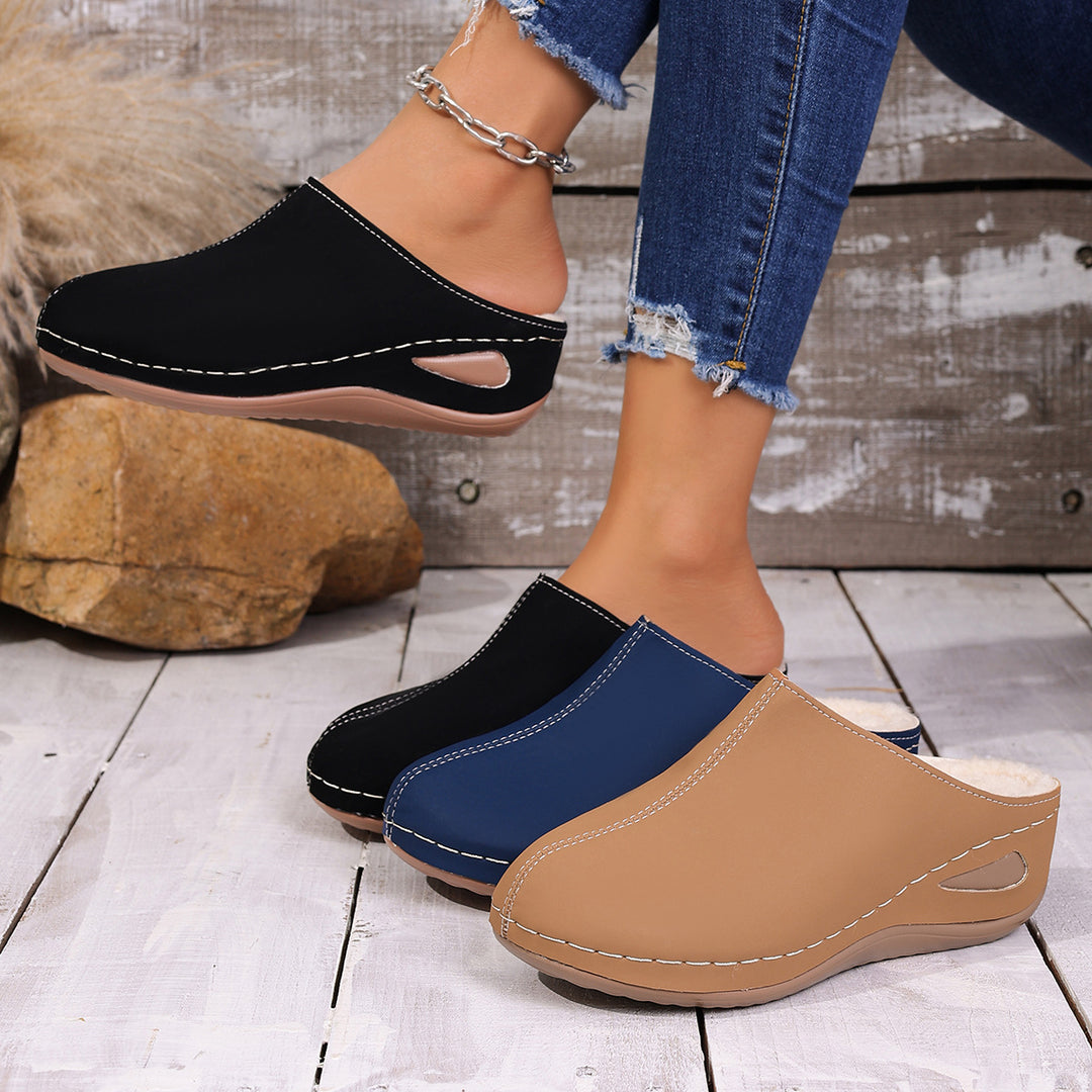 Women  closed slip-on pantolettes with ergonomic wedge heel and decorative stitching Mune Fashion