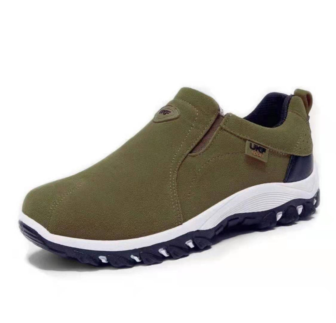 Men's robust slip-on sneakers in suede look with elastic inserts and profiled rubber outsole Mune Fashion