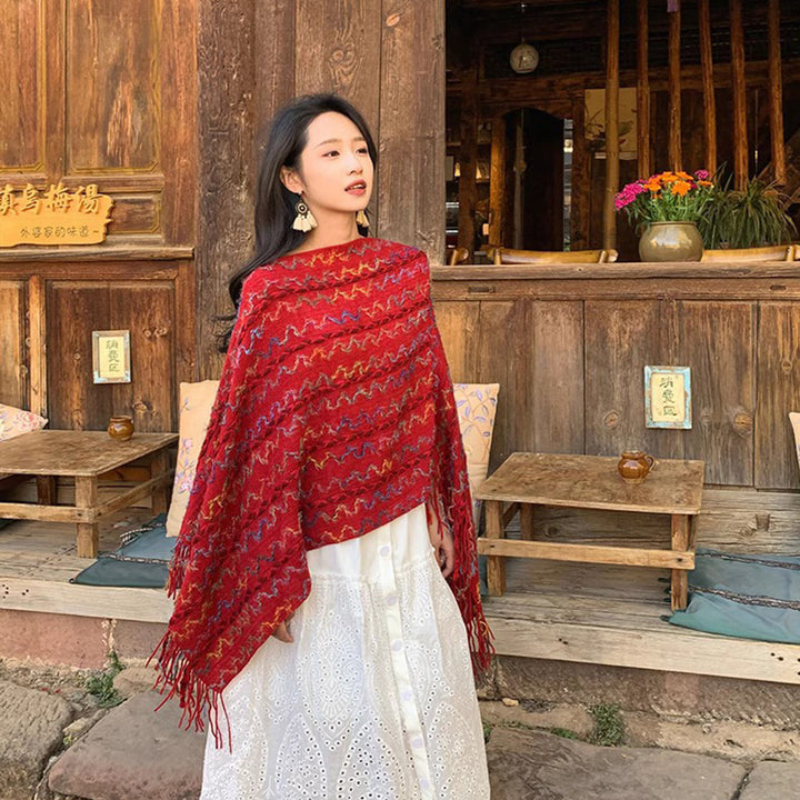 Women's Knitted V-Neck Poncho with Fringe and Structured Jacquard Mune Fashion