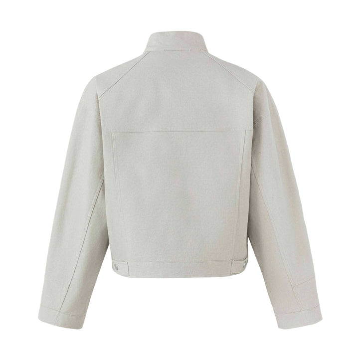 Women's short field-style blouson with stand-up collar, breast pockets, and detachable Mune Fashion pendant