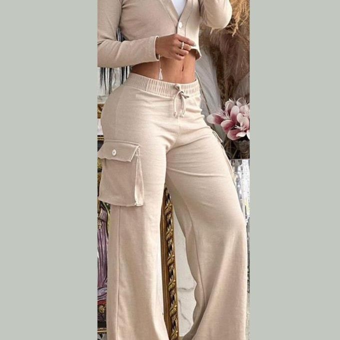 Women's Lounge Set with Soft Cargo Sweatpants with Wide Legs and Cropped Cardigan Mune Fashion
