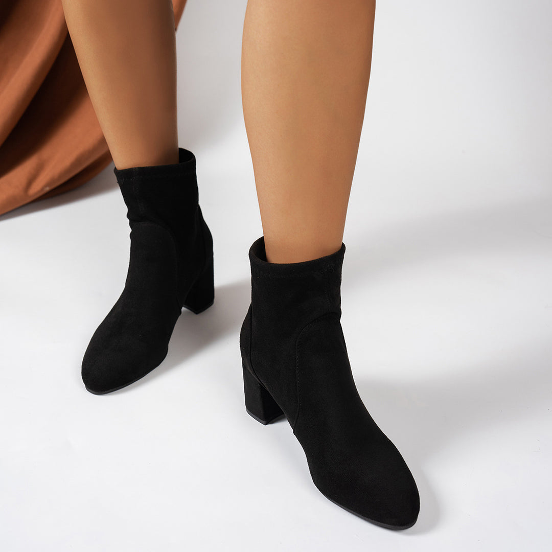 Women Elegant Ankle Boots Made of Suede Mune Fashion
