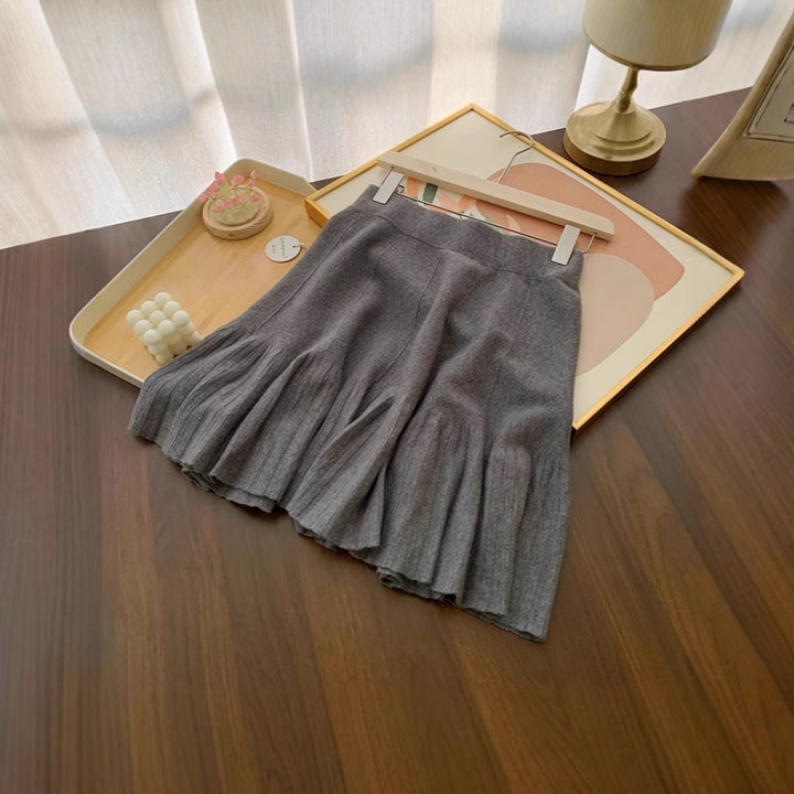Women's Pleated Skirt made of high-quality knit Mune Fashion