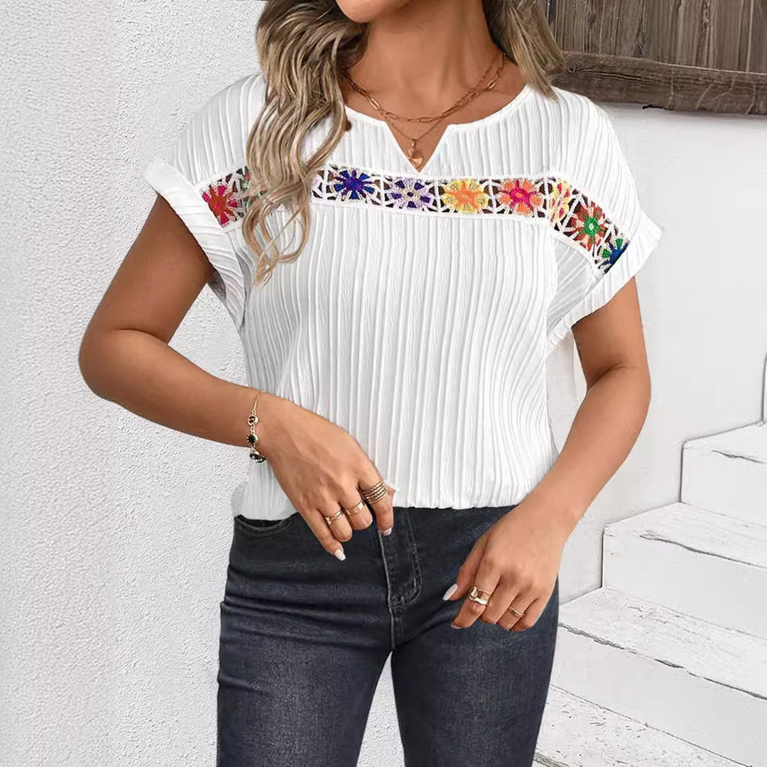 Women's cropped ribbed top with lace trim and V-slit Mune Fashion