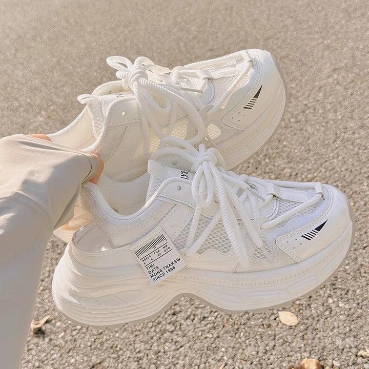 Women's running sneakers with breathable mesh upper and flexible sole Mune Fashion
