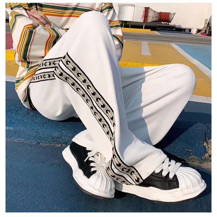 Women Loose-Fit Fleece Sweatpants with Contrasting Side Stripe Mune Fashion