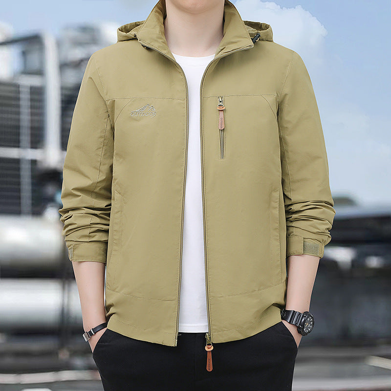 Men's lightweight hooded windbreaker with chest zipper and breathable functional fabric Mune Fashion