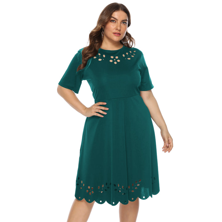 Women elegant dress with pierced collar and wavy hem Mune Fashion