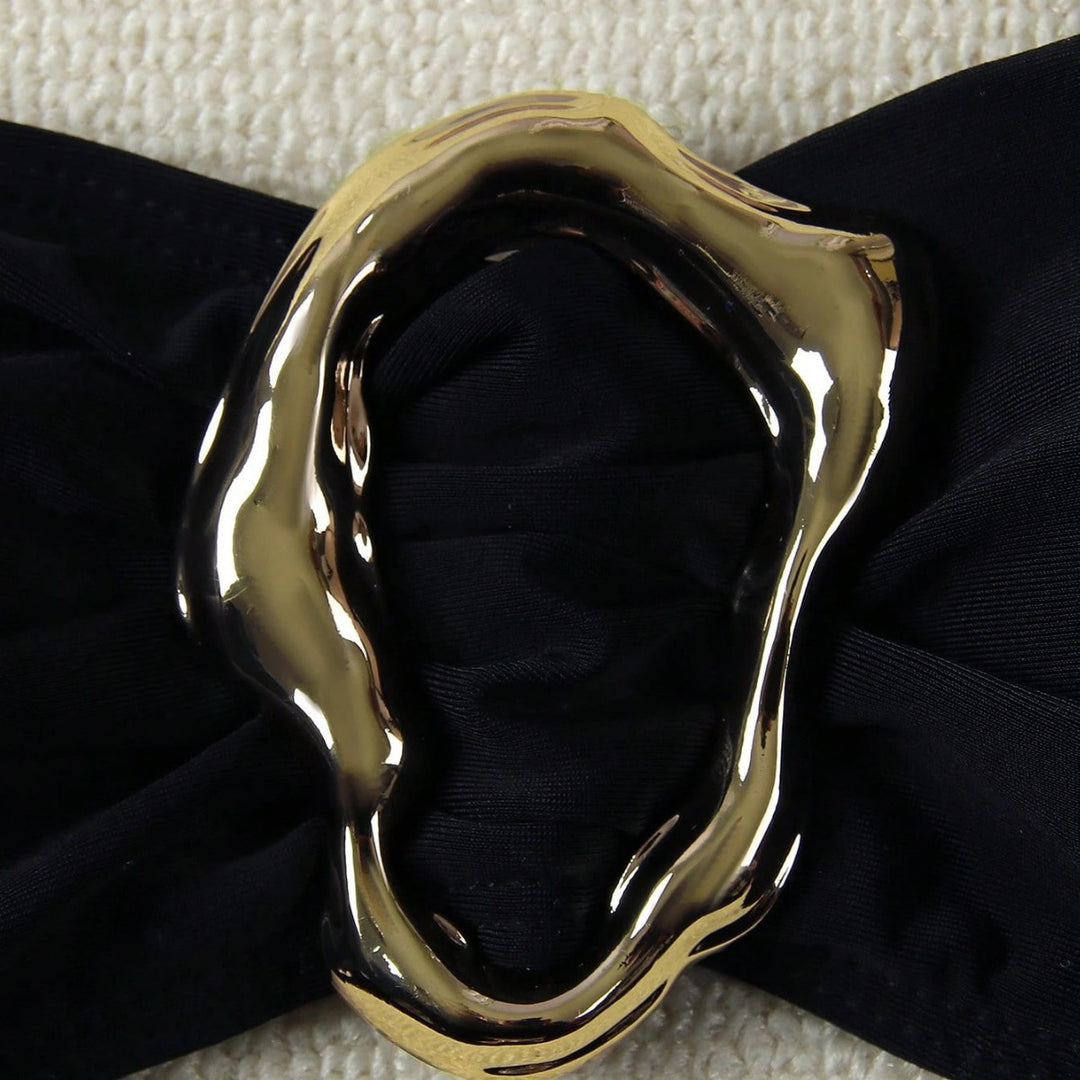 Women's bikini with fashionable knot design and elegant gold accent Mune Fashion
