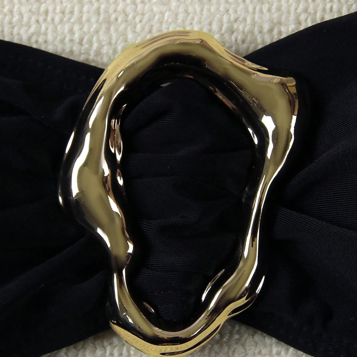 Women's bikini with fashionable knot design and elegant gold accent Mune Fashion