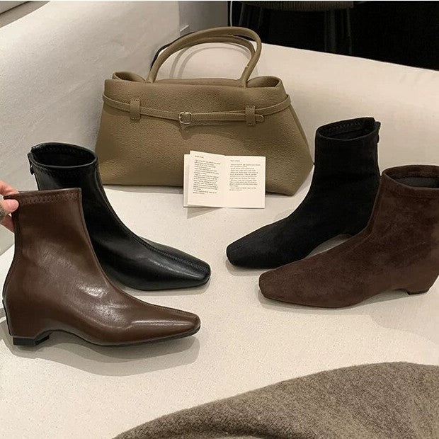Women's ankle-high leather ankle boots with square toe, middle seams, and elastic shaft Mune Fashion
