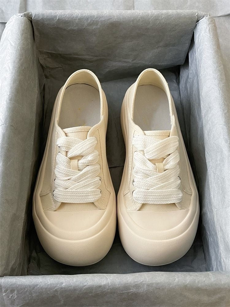 Women Comfortable Sneakers made of high-quality material with elastic laces Mune Fashion