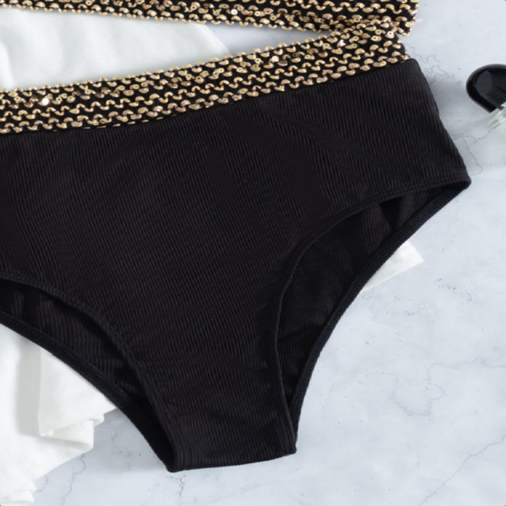 Women One-sided Bikini with Sophisticated Chain Mune Fashion