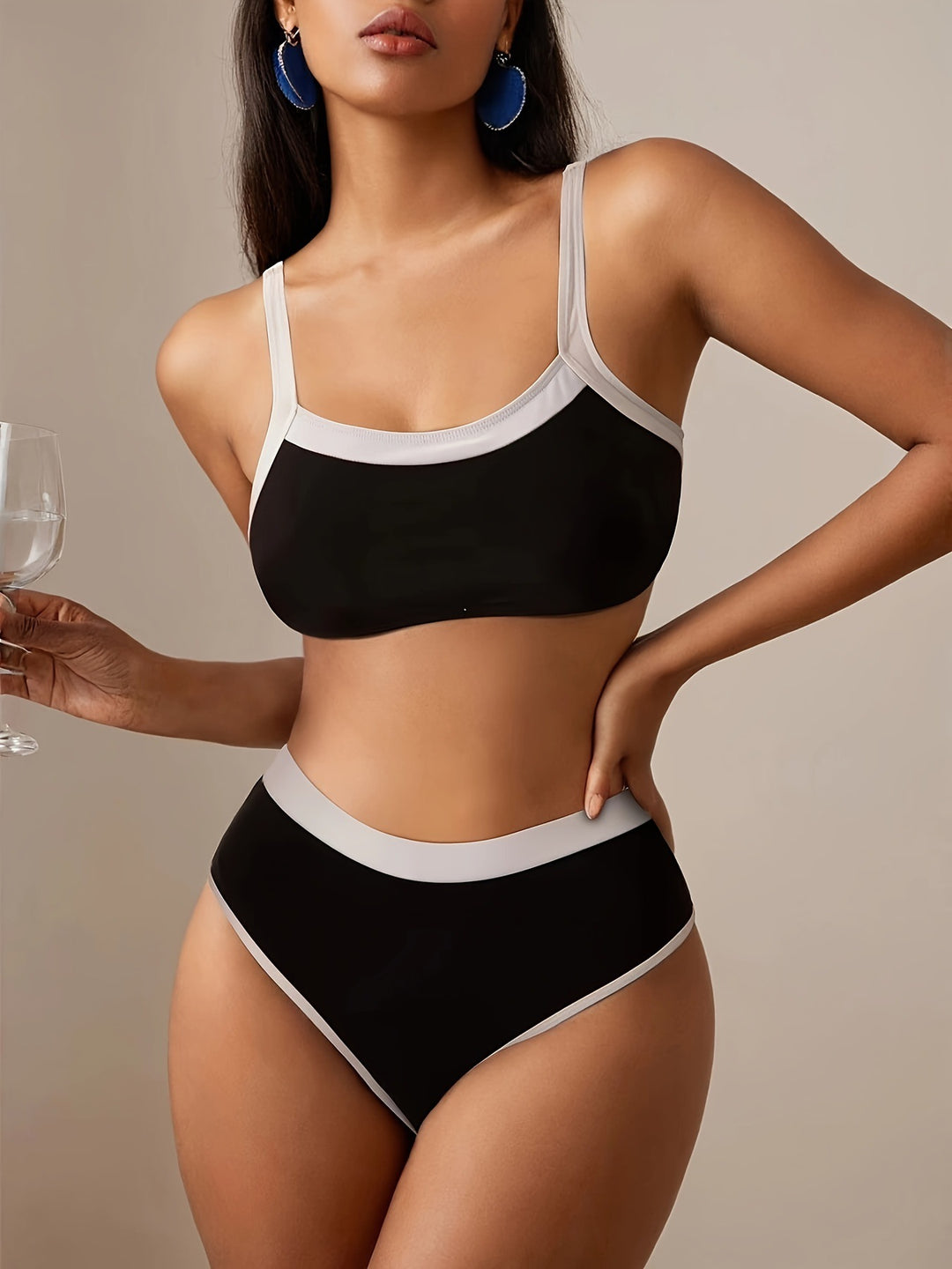 Women's bikini set with sporty cut and high-waisted briefs Mune Fashion