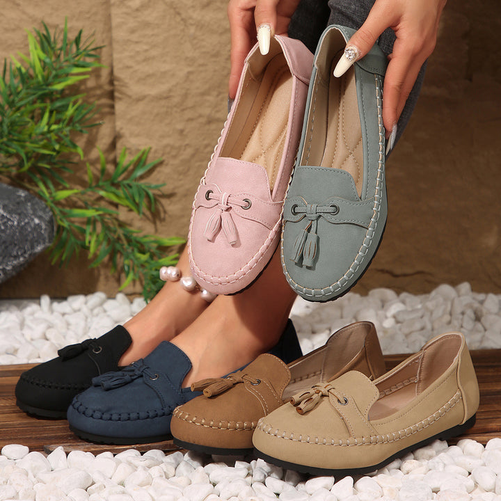 Women’s classic moccasin slippers with tassels and soft comfort insole Mune Fashion