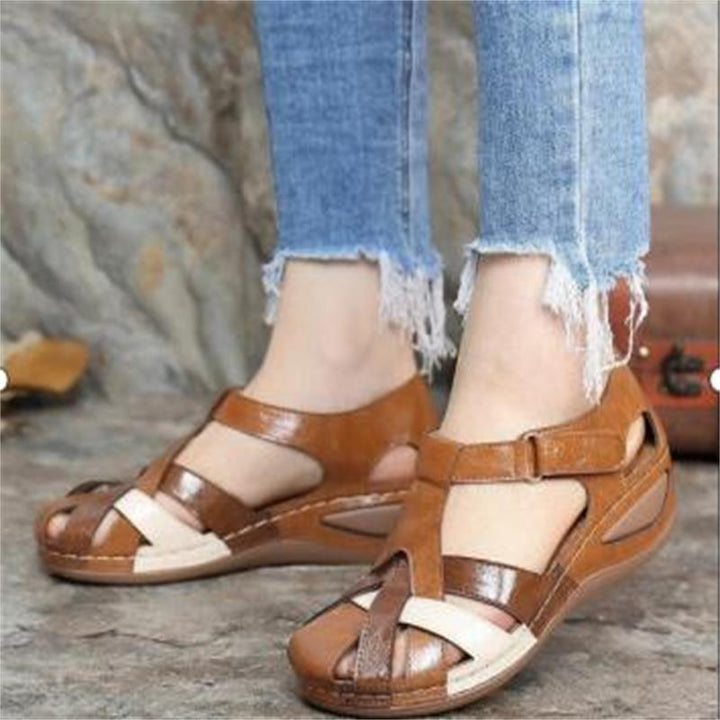 Women Comfortable Closed Strap Sandals with Adjustable Ankle Strap and Padded Comfort Sole Mune Fashion
