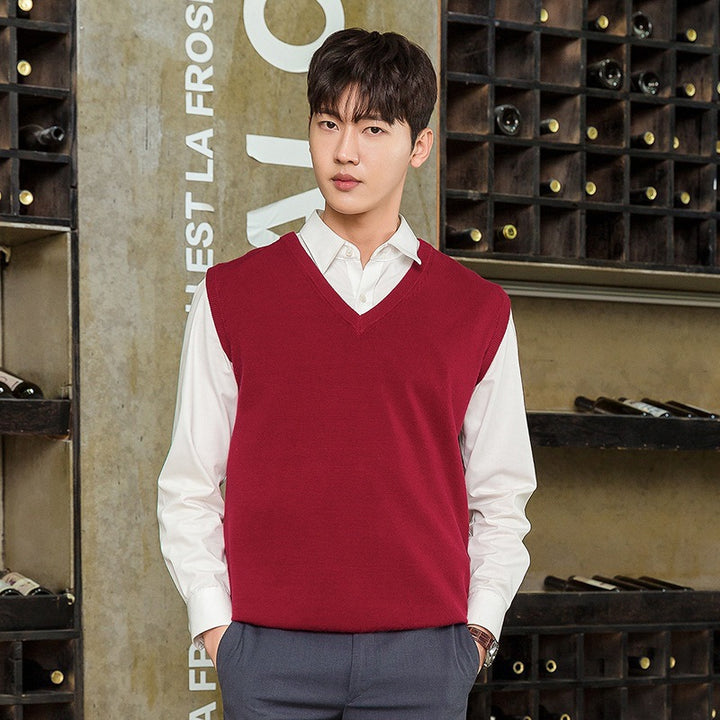 Men's Sleeveless Fine Knit Vest with V-Neck and Fine Cotton Blend Mune Fashion