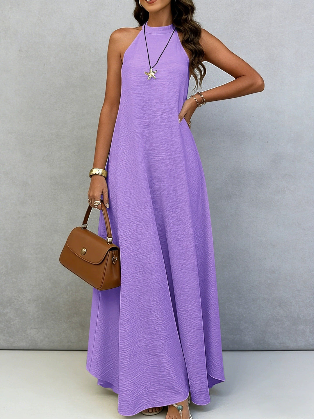 Women’s sleeveless maxi dress with high standing collar, flowing A-line and crepe texture Mune Fashion