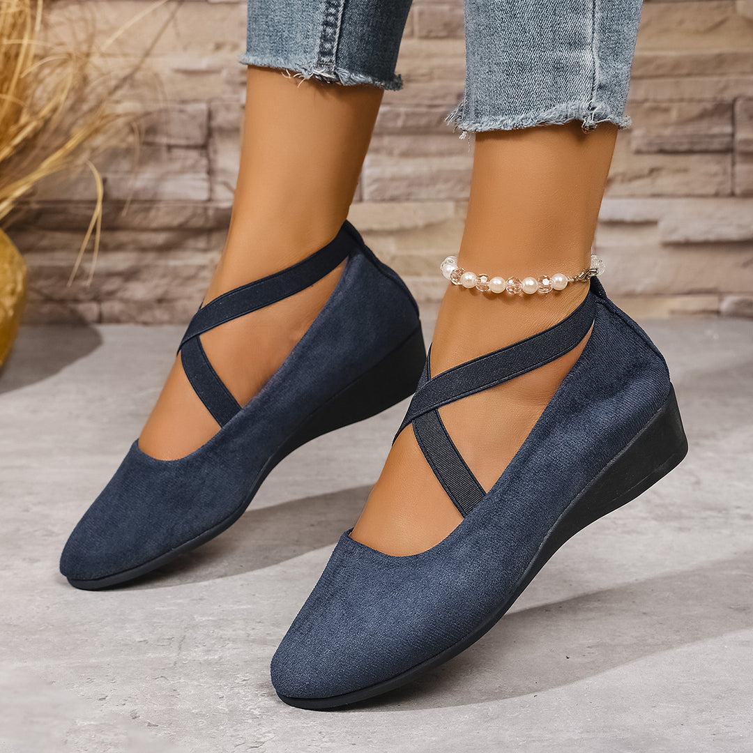 Women  minimalist velvet ballerina with decorative ankle chain and ergonomic comfort insole Mune Fashion