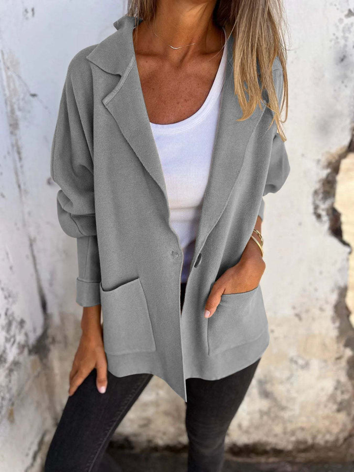 Women Casual Oversized Blazer with Practical Pockets and Button Closure Mune
