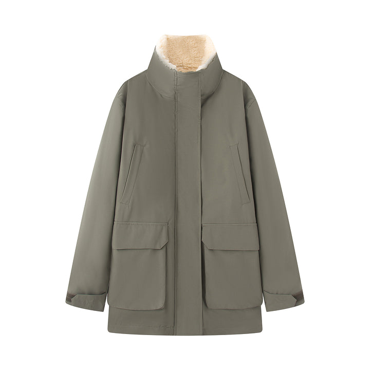 Women's oversized parka with high teddy-lined stand collar, concealed front placket and large flap pockets Mune Fashion
