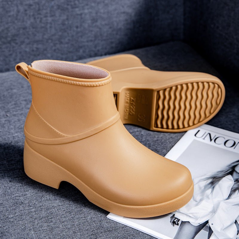 Women's Rubber Ankle Boots waterproof with Platform Profile Sole and Pull Tab Mune Fashion