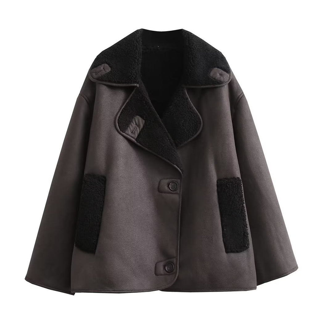 Women's short lambskin imitation coat with oversized shawl collar, padded teddy lining, and patch pockets Mune Fashion