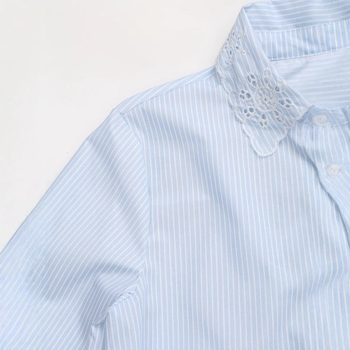 Women's Striped Short Blouse with Lace Collar and Crochet Trim Mune Fashion