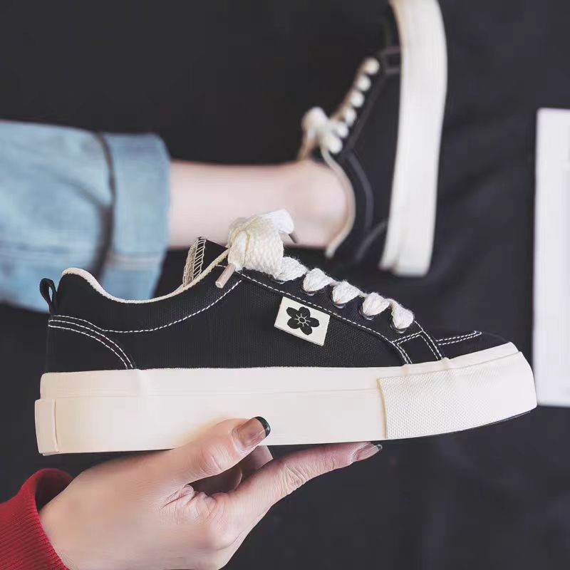 Women’s Fashion Sneakers made of high-quality canvas with elegant platform sole Mune Fashion