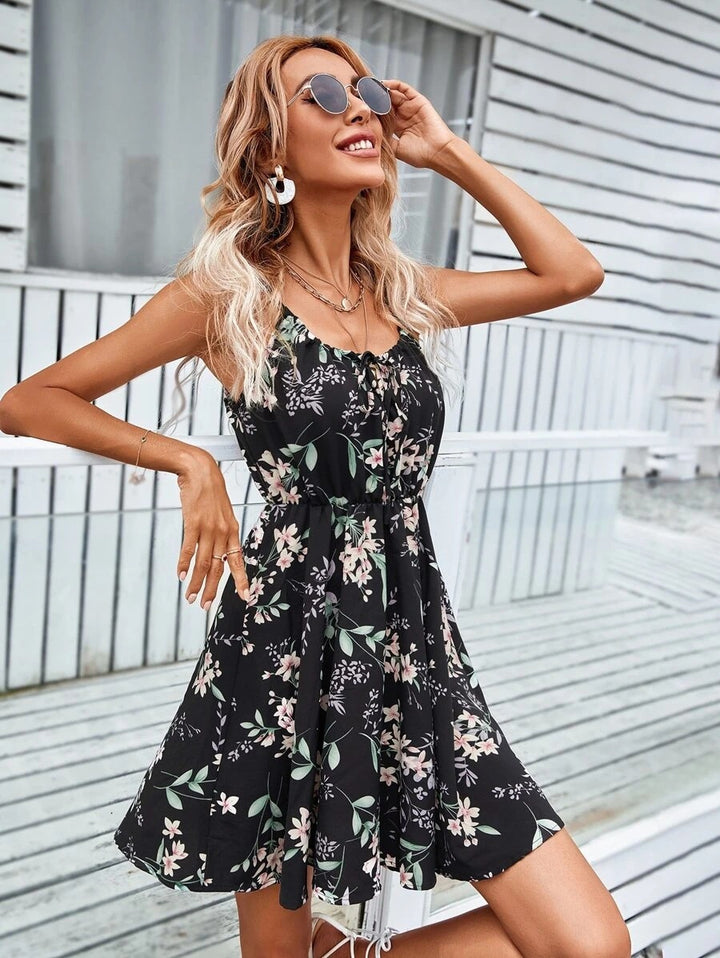 Women Floral Summer Dress with Spaghetti Straps and Tailored A-Line Cut Mune Fashion