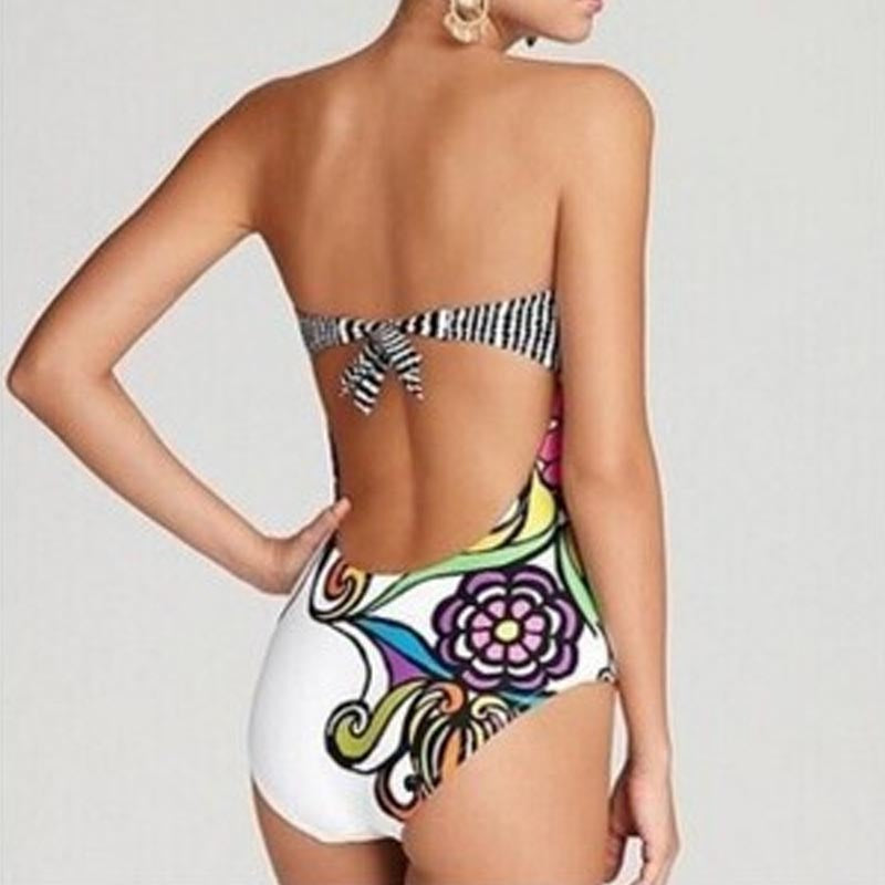 Women's bandeau swimsuit with a closure-free front and colorful floral pattern Mune Fashion