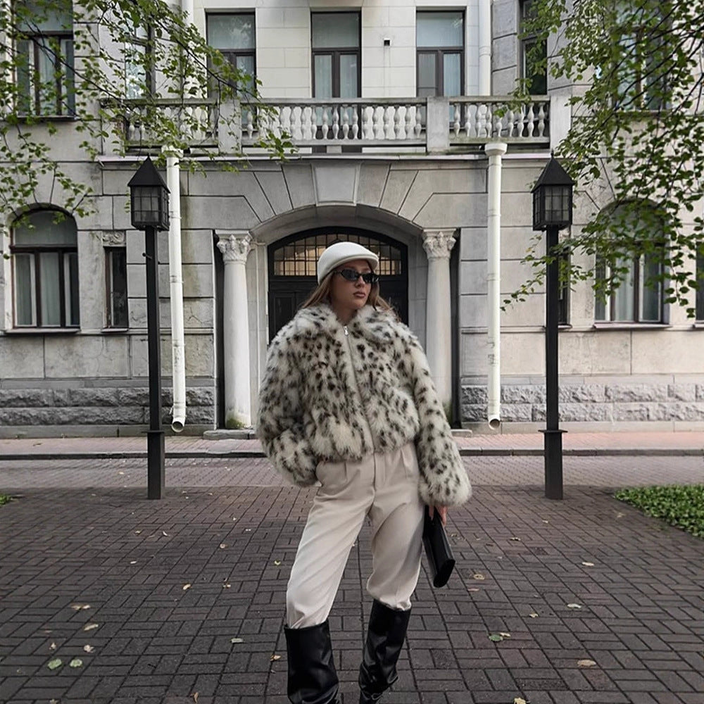 Women’s Short Bomber Jacket made of Faux Fur with Dalmatian Pattern and Stand-Up Collar Mune Fashion
