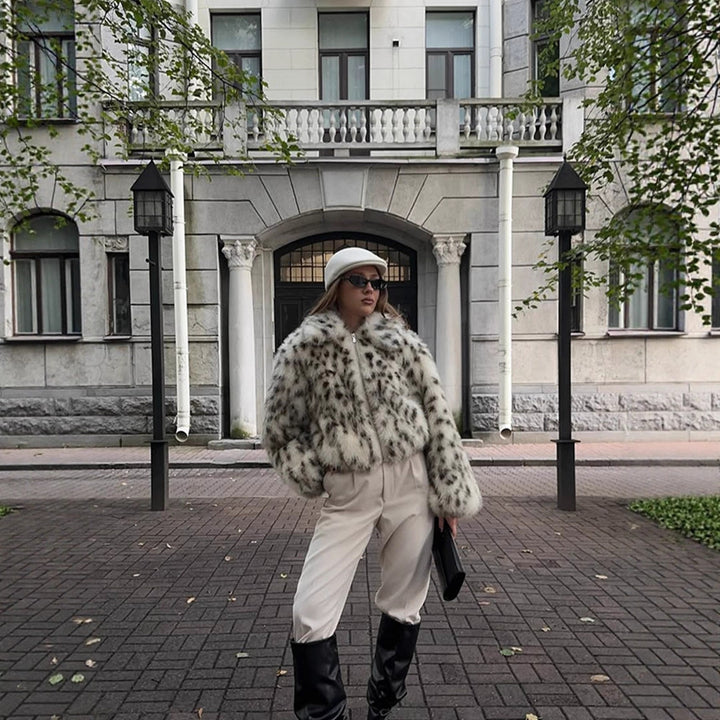 Women’s Short Bomber Jacket made of Faux Fur with Dalmatian Pattern and Stand-Up Collar Mune Fashion