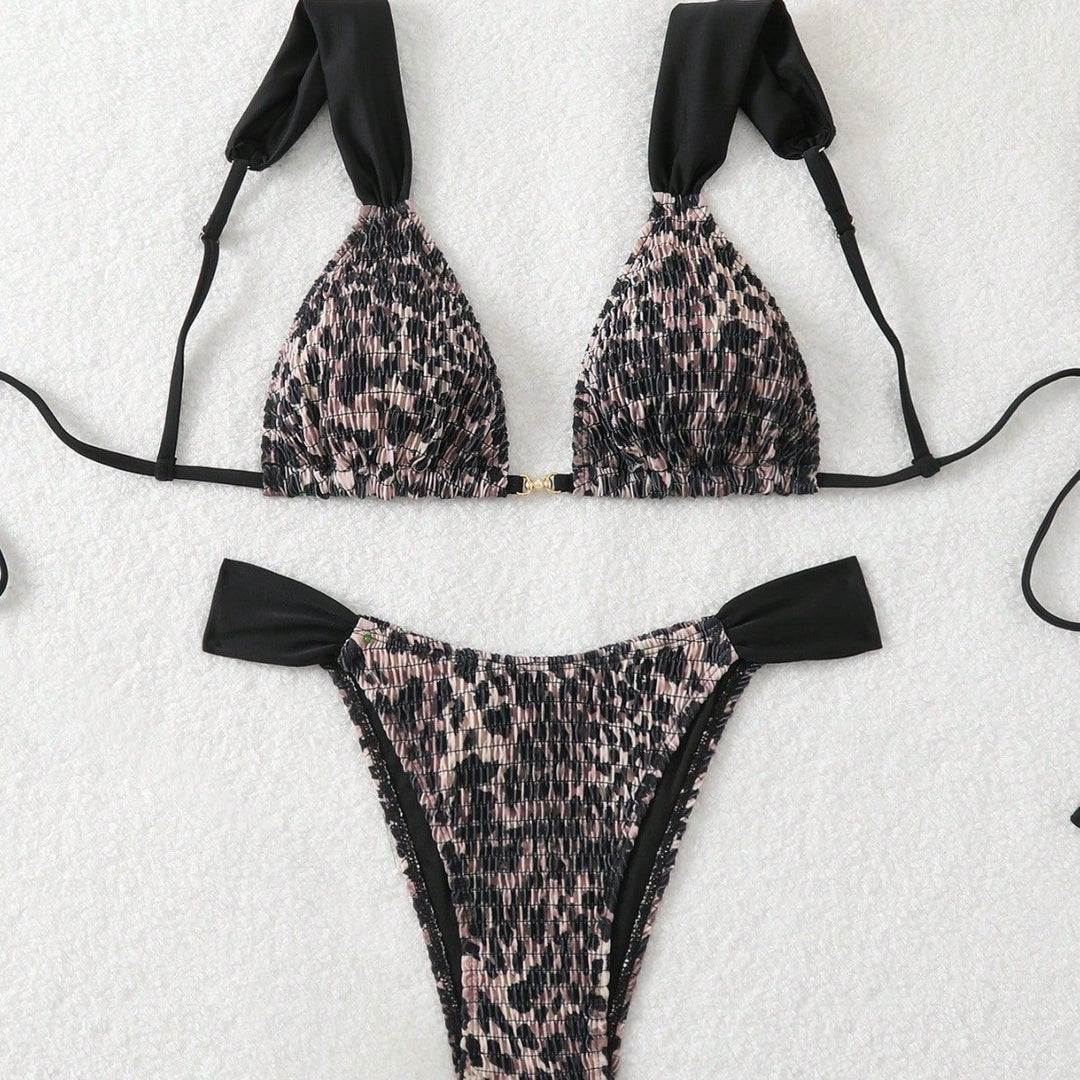 Women Triangle Bikini with Elegant Band Design Mune Fashion