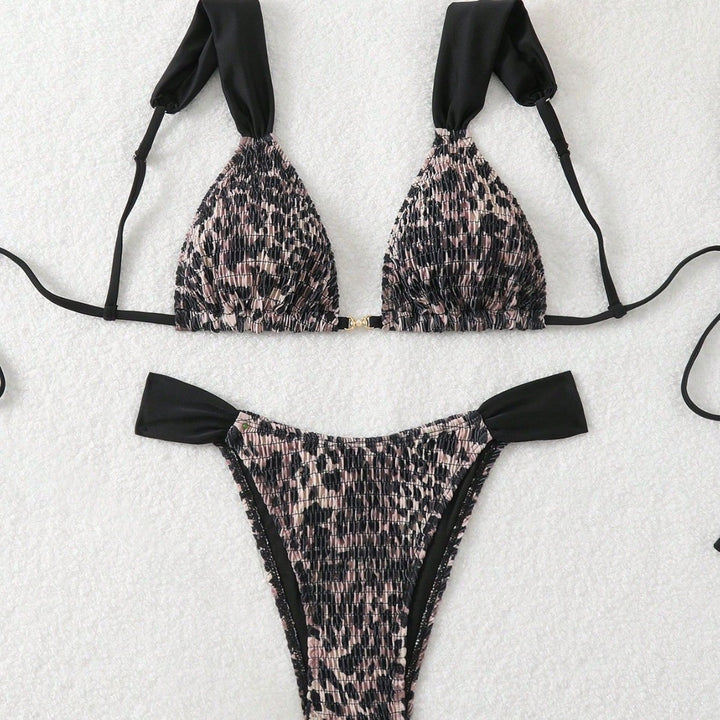 Women Triangle Bikini with Elegant Band Design Mune Fashion