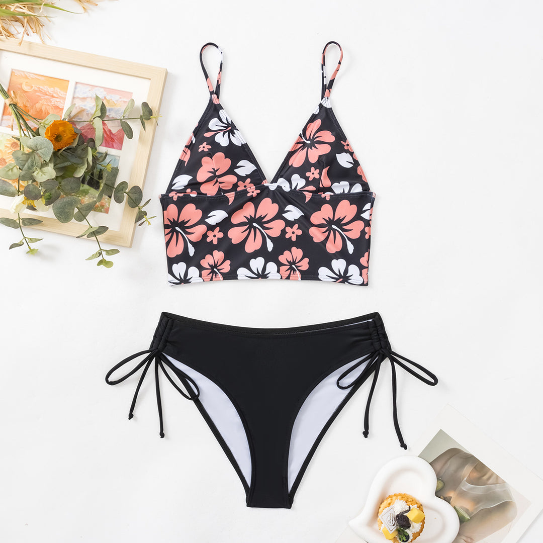 Women's Sporty Bikini with Playful Floral Pattern Mune Fashion