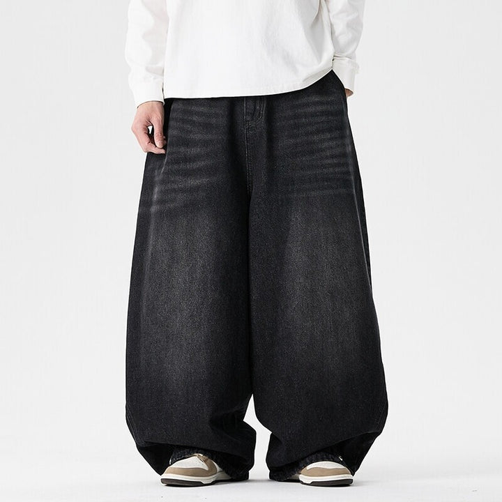 Men's extra-wide baggy jeans with a deep step, relaxed low-crotch cut, and wide hem Mune Fashion