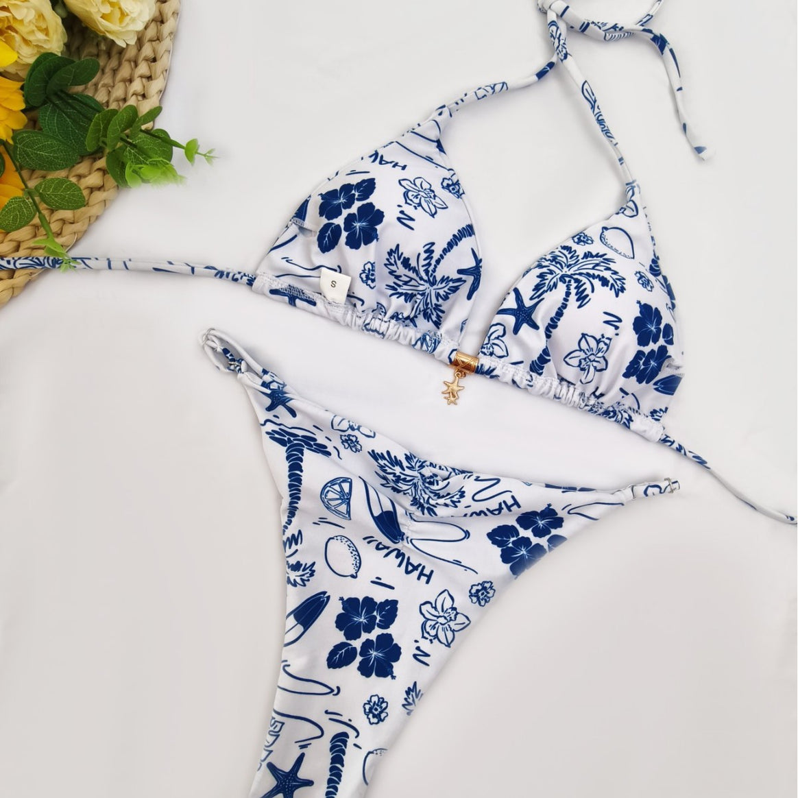 Women's bikini set with sophisticated polka dot design and adjustable halter Mune Fashion