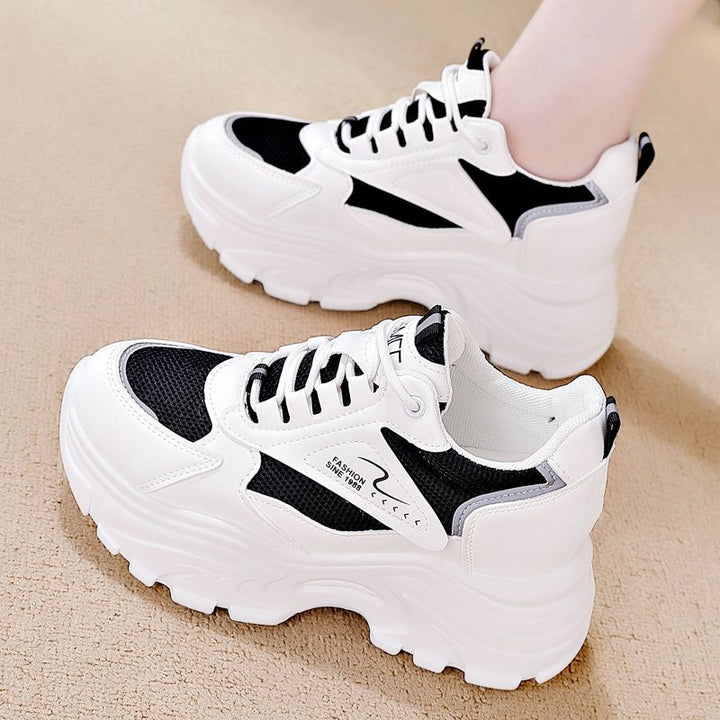 Women's sporty sneakers with cushioning sole and stylish design Mune Fashion