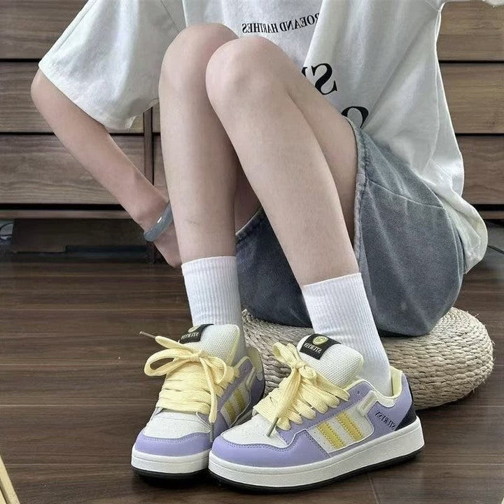 Ladies sporty sneakers with airy mesh surface and cushioned sole Mune Fashion