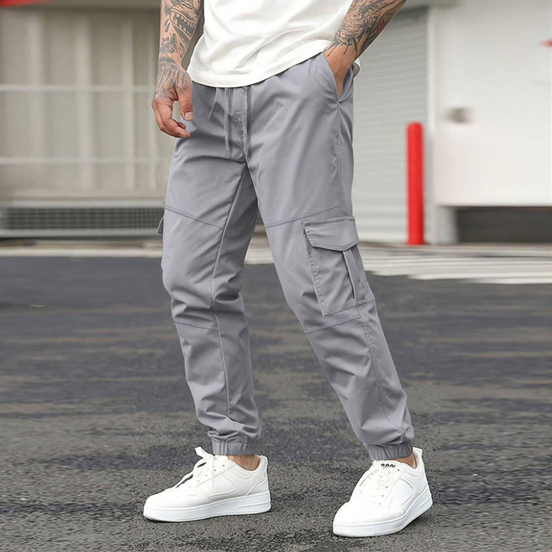 Men's cargo joggers with elastic waistband and practical cargo pockets Mune Fashion