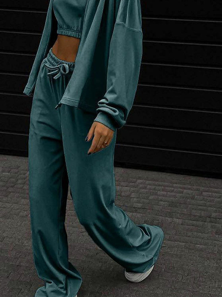 Women's soft velvet lounge set with short zipper, extra long drawstrings, and high-cut comfort pants Mune Fashion