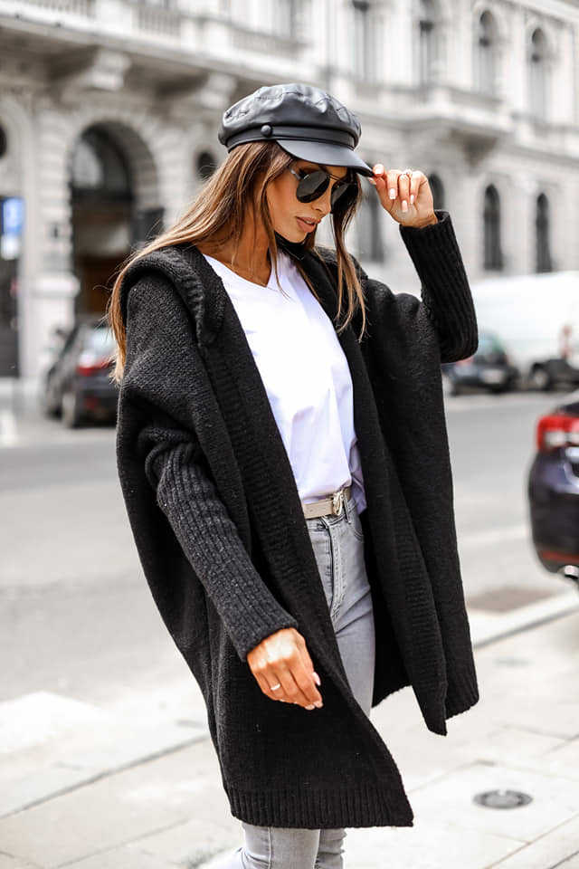 Women's Cozy Cardigan with Hood and Open Cut Mune
