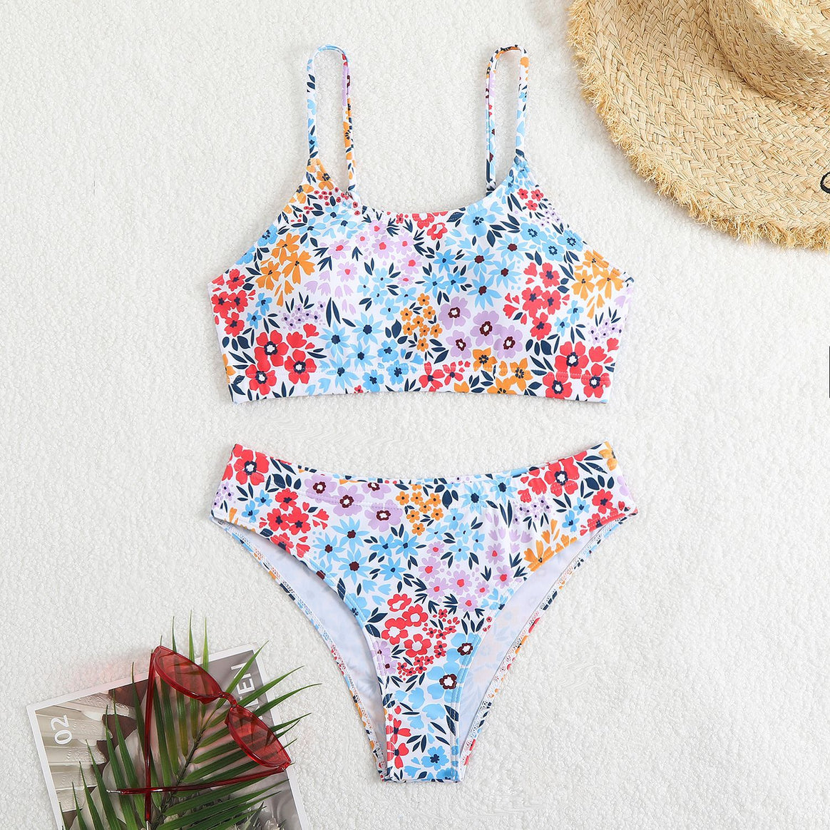 Women's bikini set with floral patterns and high waist Mune Fashion